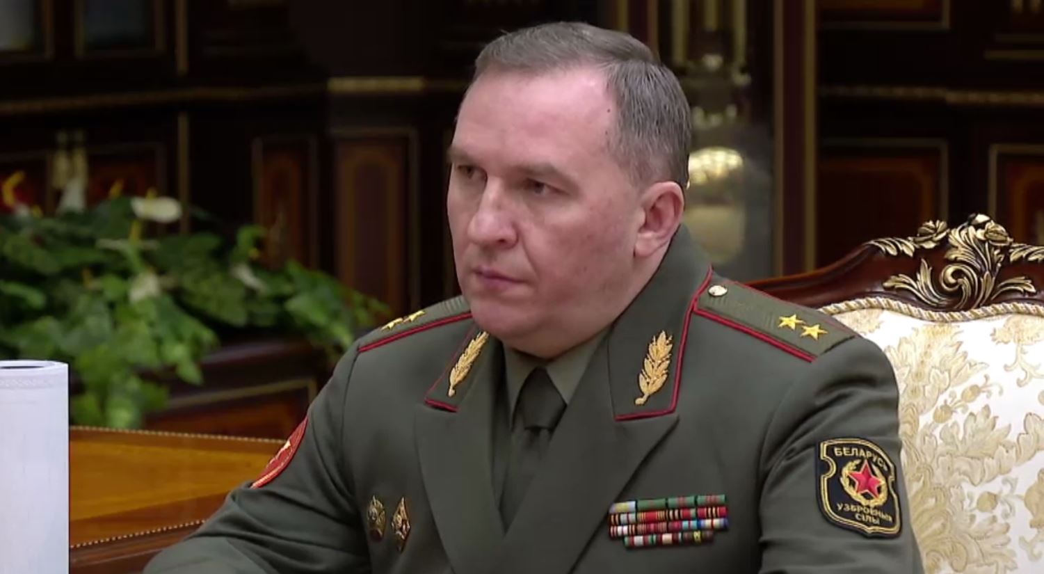 Глава Минобороны: Запад продолжает искать решение по "белорусскому выступу"