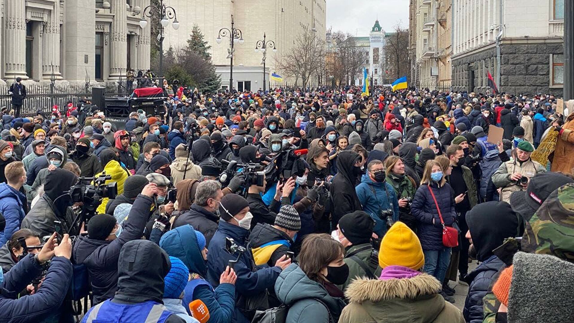 Киевские националисты протестуют в поддержку соратника Сергея Стерненко
