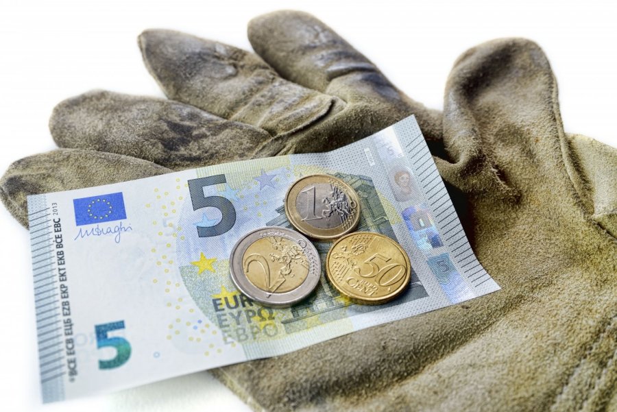 Эксперты: в Литве продолжают врать про высокие зарплаты в стране