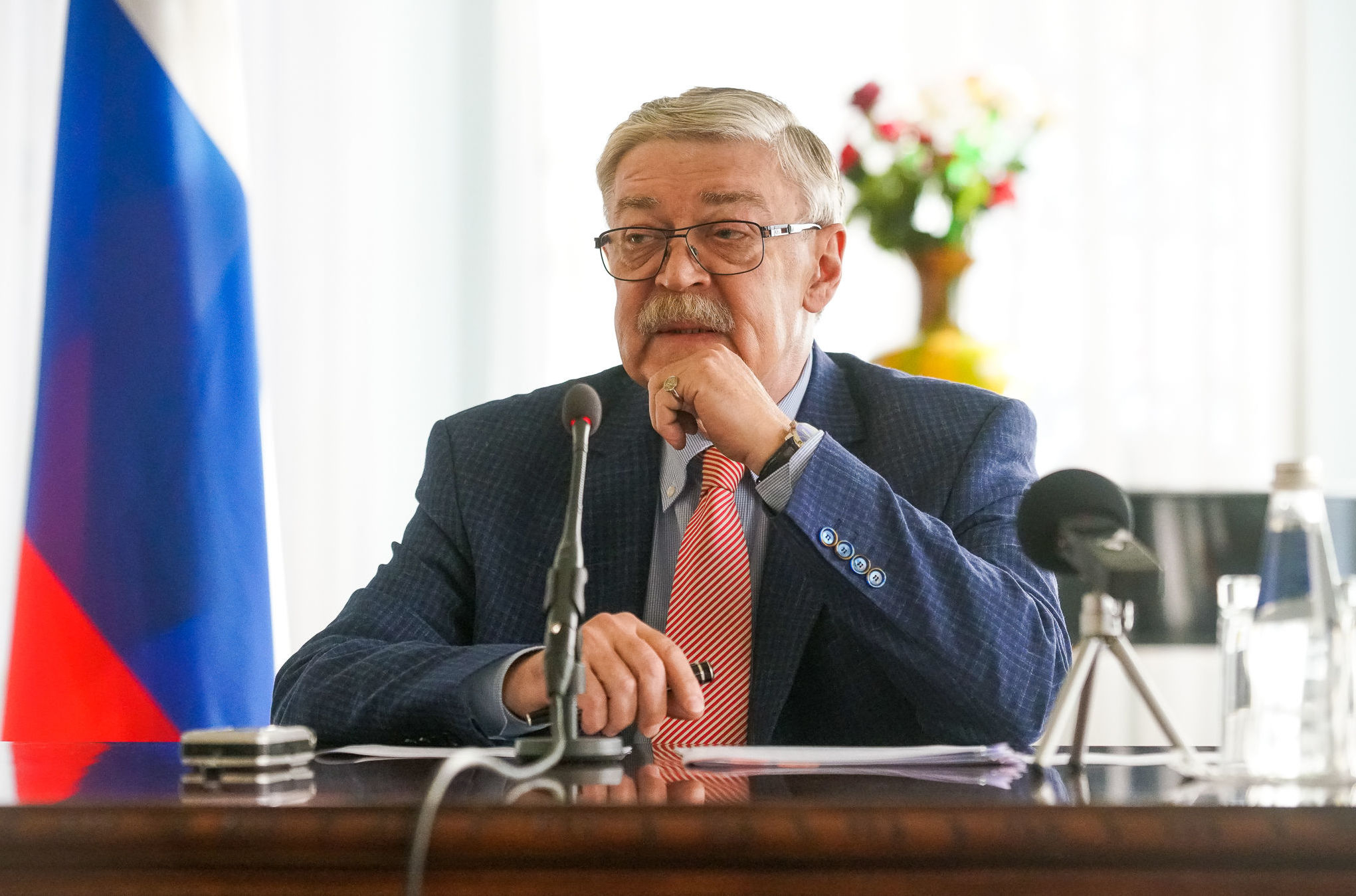 Хренин провел встречу с Лукьяновым