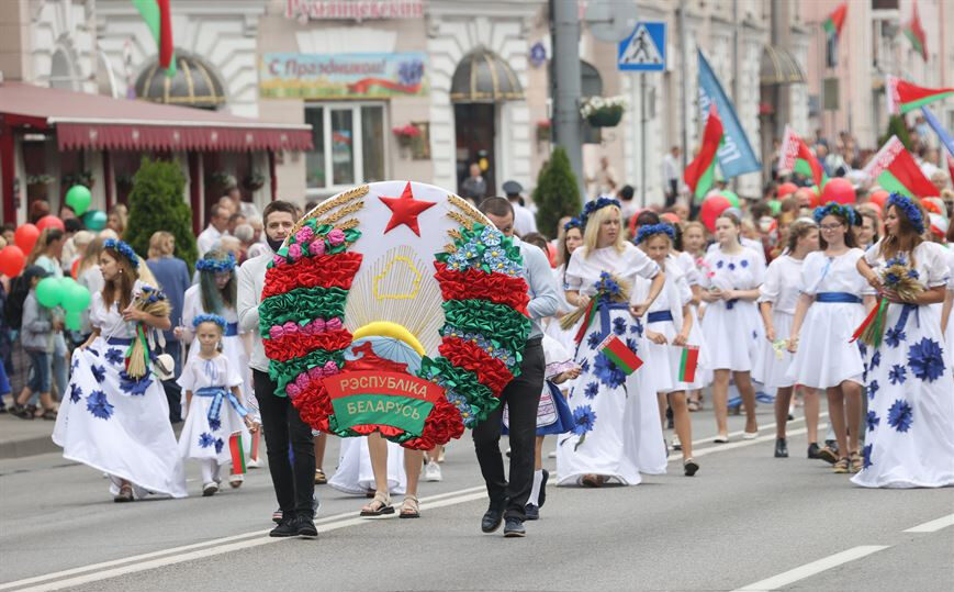 Президент Беларуси поздравил граждан страны с Днем Независимости