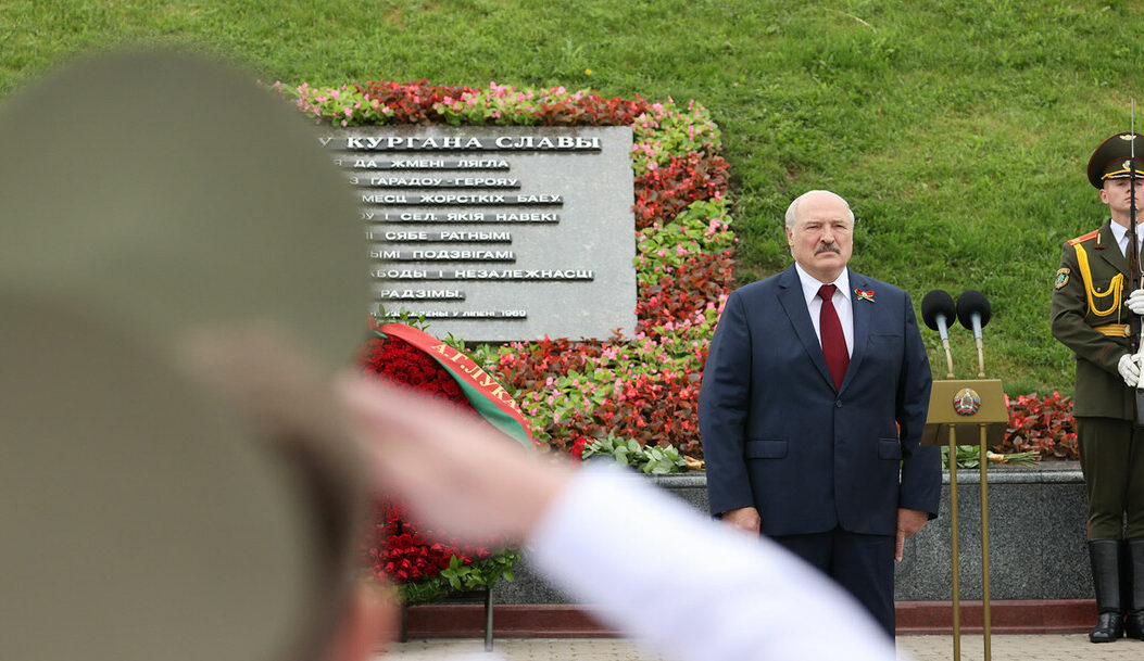 Президент Беларуси призвал искоренить искажение правды о Победе в Великой Отечественной войне