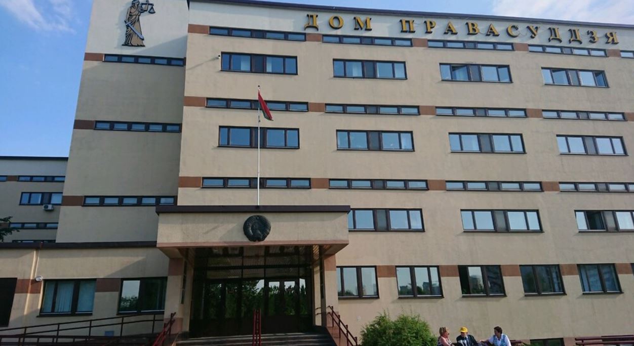 В Минске судят председателя Объединенной гражданской партии Беларуси Николая Козлова