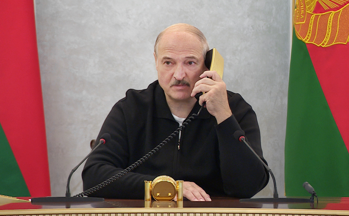 Лукашенко обсудил с Путиным и Рахманом ситуацию в Афганистане