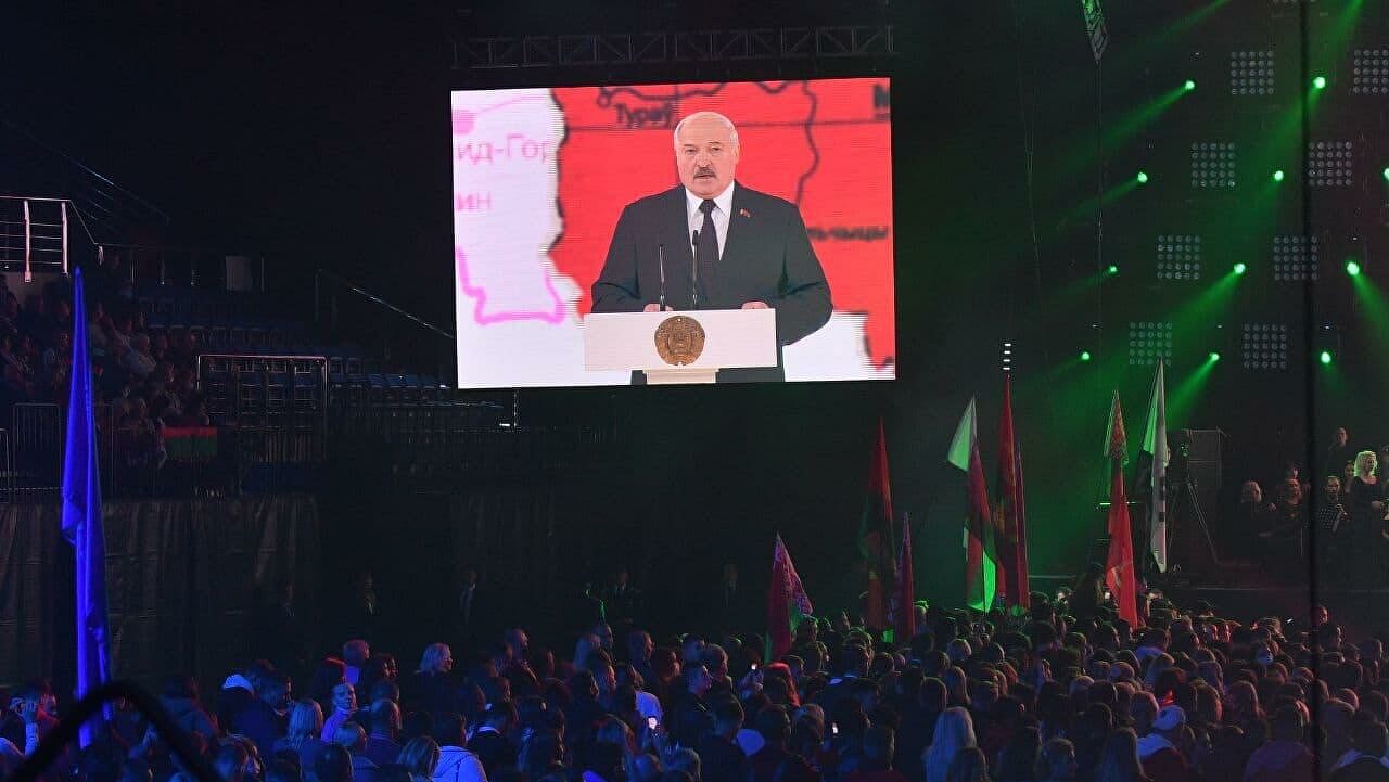 Лукашенко о Дне народного единства: эта дата жила и будет жить в сердцах белорусского народа