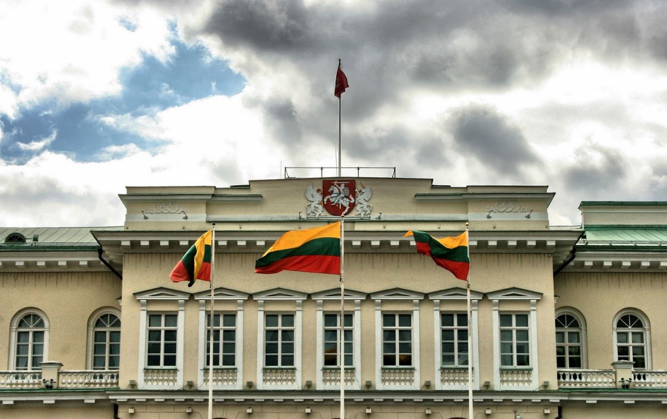 МИД Литвы разрешил беженцам просить убежища в посольстве республике  в Минске