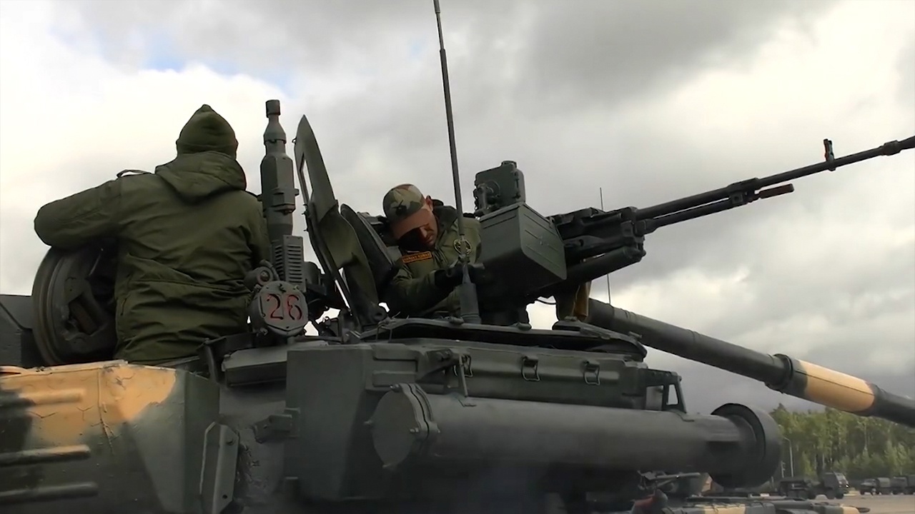 При возникновении угрозы безопасности Беларусь и Россия превратятся в единую военную базу