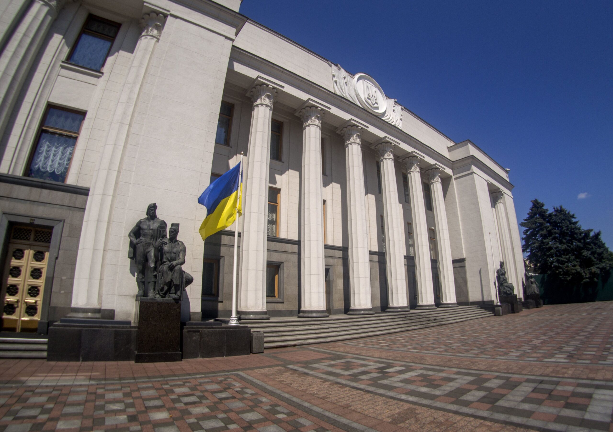 Киев не хочет "возвращать" Крым в состав Украины - экс-депутат Верховной рады