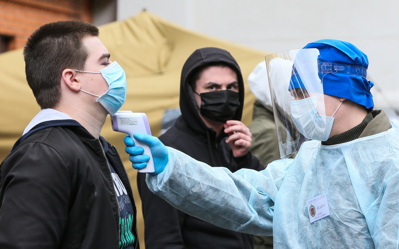 В Беларуси за сутки плюс 1 995 случаев заражения коронавирусной инфекцией
