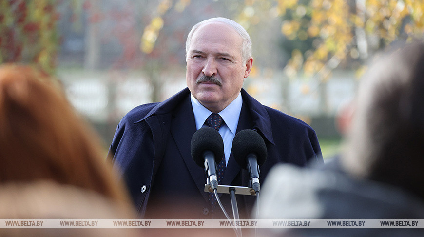 Лукашенко заявил, что Беларусь готова помогать Украине с электроэнергией