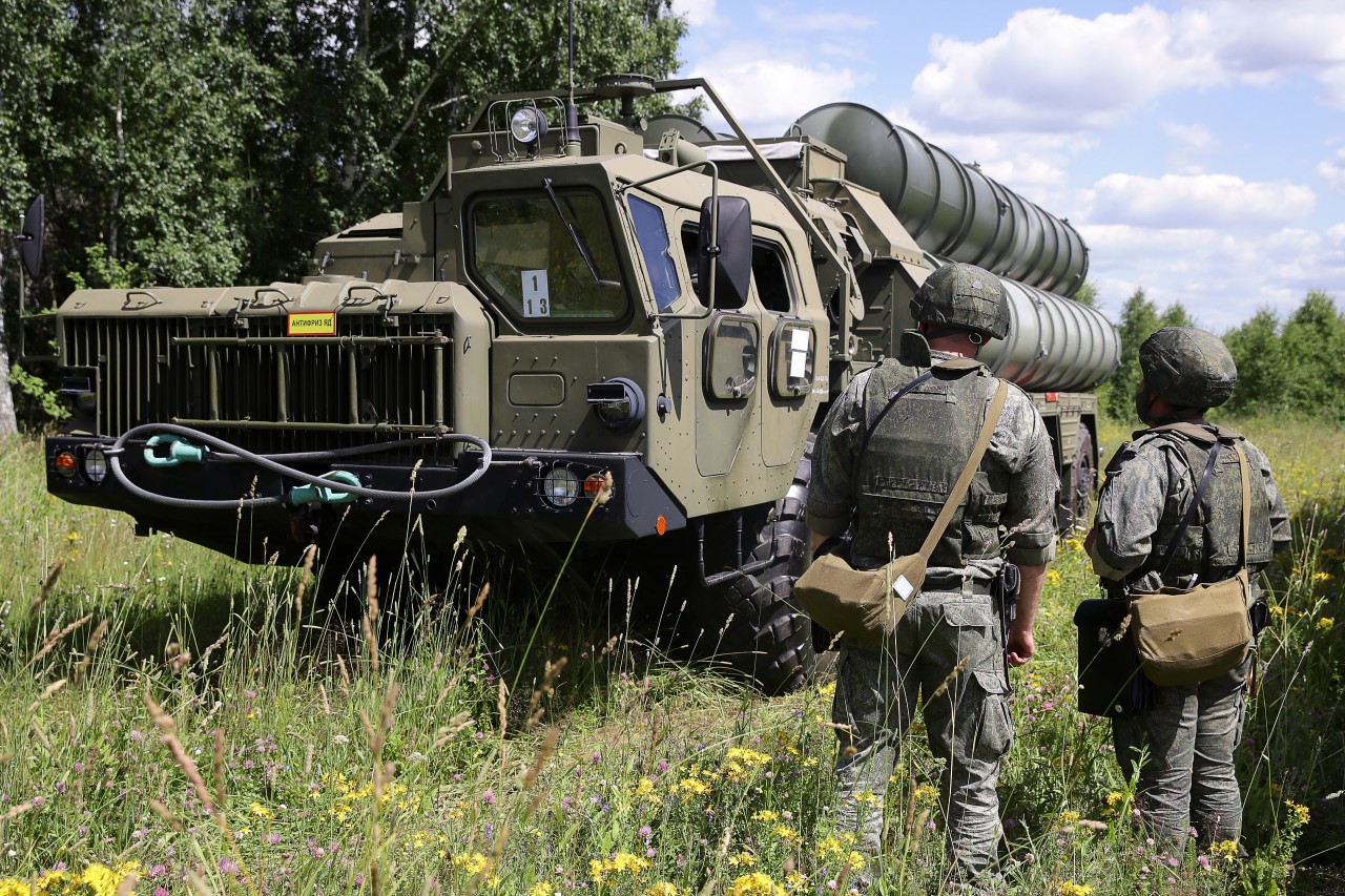 Усиление ПВО Беларуси системами С-400 поставит НАТО "на место"