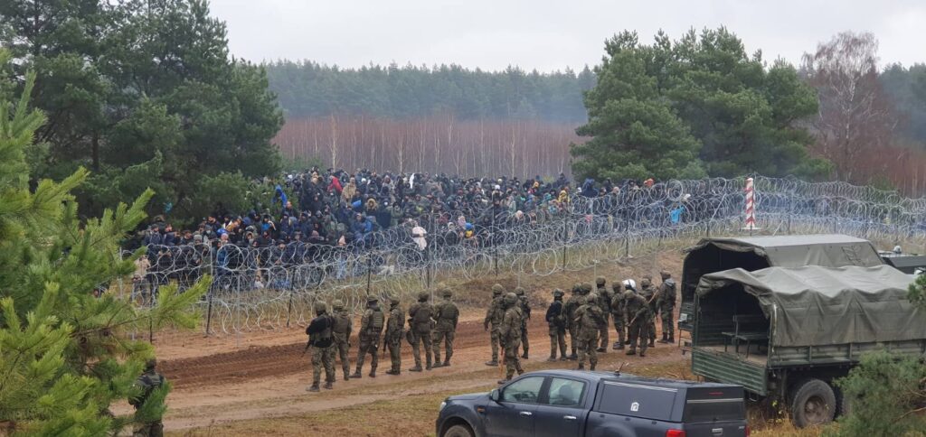 Евросоюз продолжает закрывать глаза на гуманитарную катастрофу на польской границе