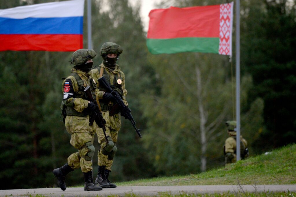 Подписание новой военной доктрины является хорошим подспорьем в обеспечении национальной безопасности Беларуси и России