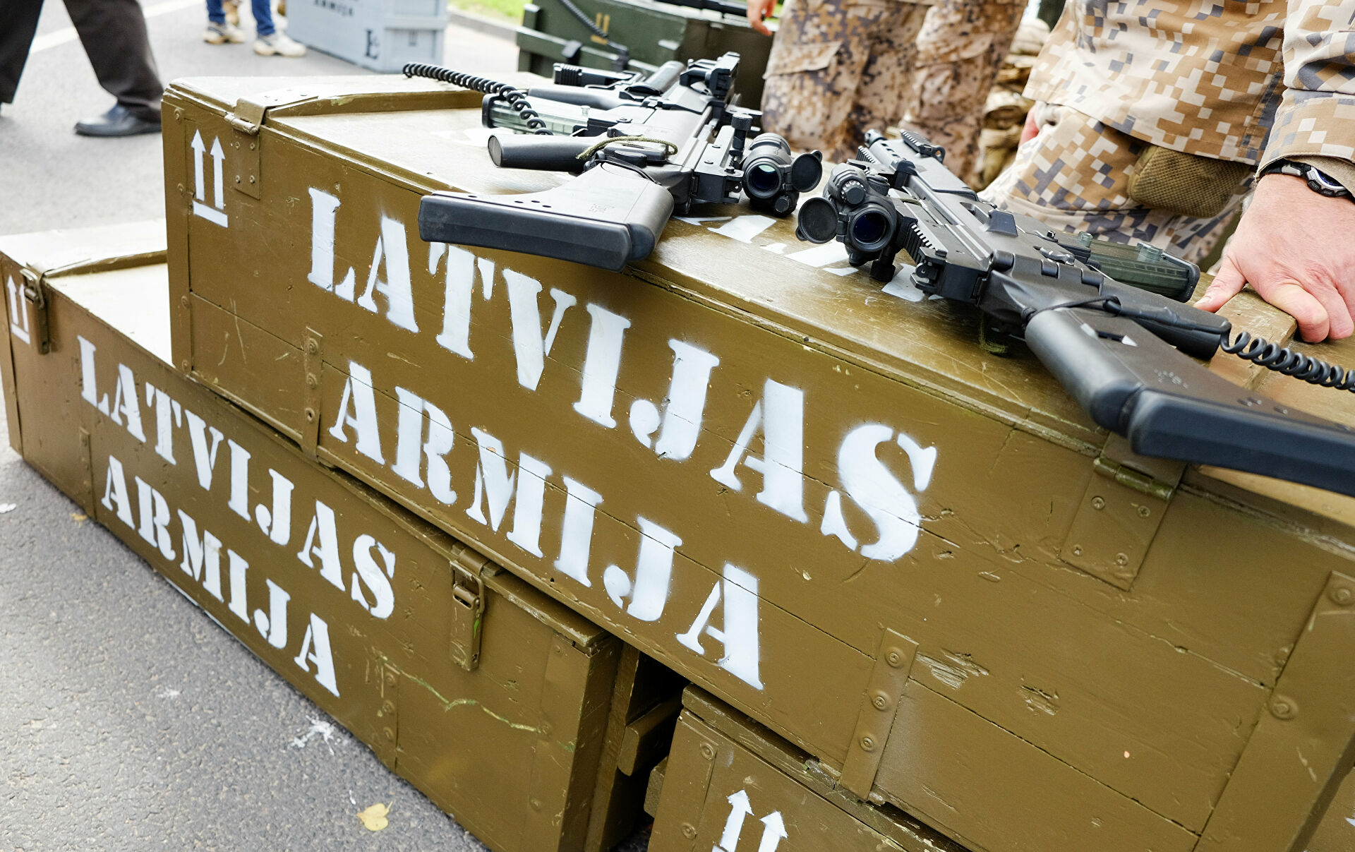 Минобороны Латвии назвал большой ошибкой пацифистскую позицию Германии по Украине