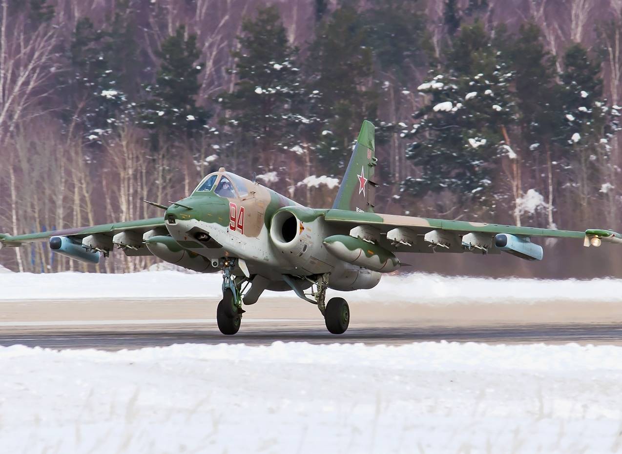 Российские истребители Су-25СМ приземлились в Беларуси