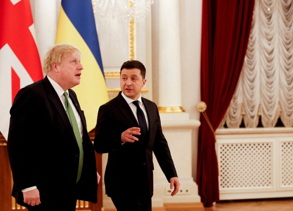 Британия собирается перехватить инициативу у США на Украине