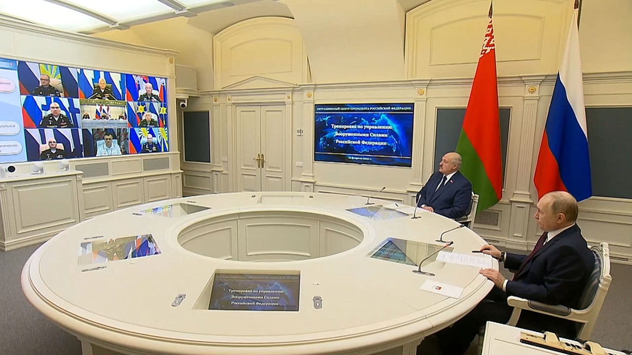 Лукашенко и Путин приняли дистанционное участие в учениях сил стратегического сдерживания