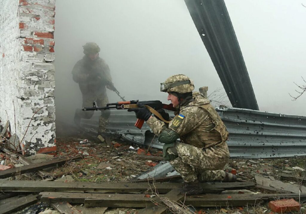 Большая война между Россией и Украиной выгодна исключительно Вашингтону