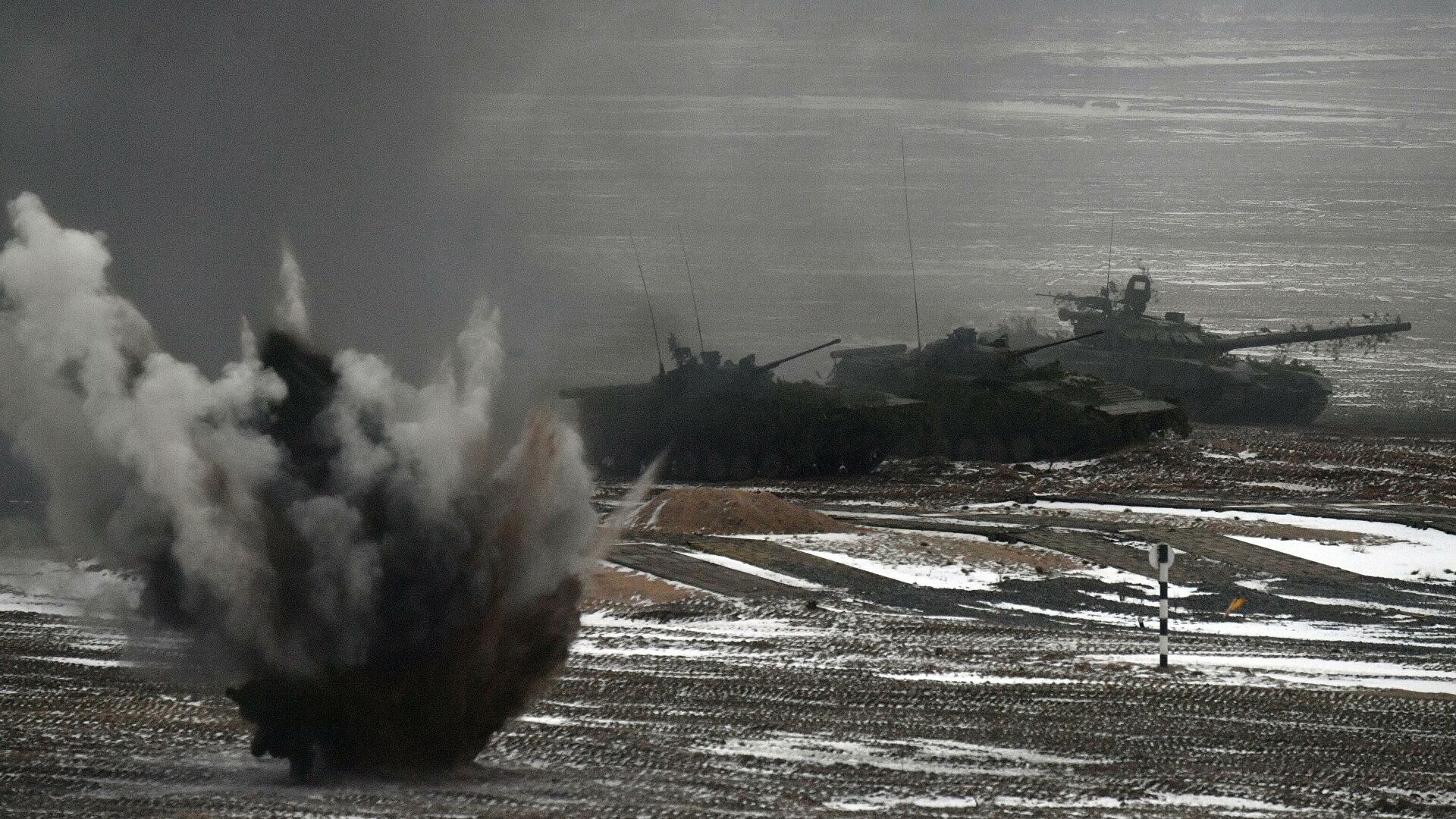 В ходе учений "Союзная решимость-2022" артиллеристы провели боевую стрельбу