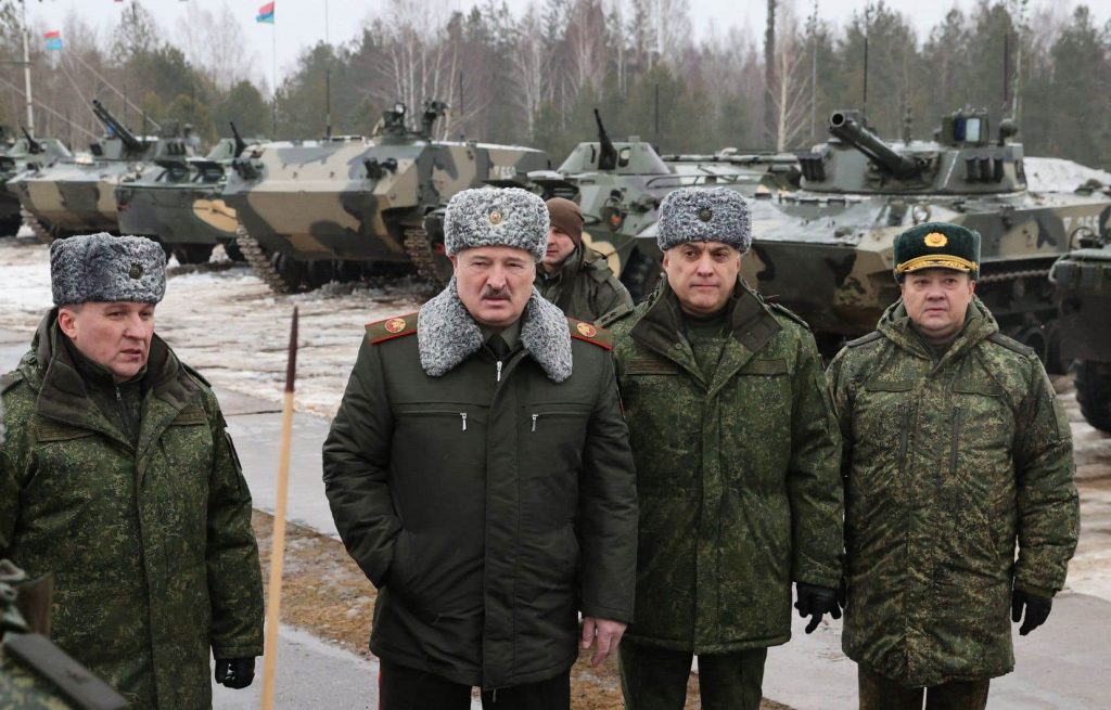 Киев продолжает говорить с Беларусью языком вражды