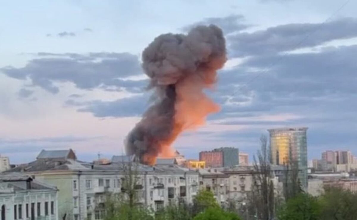 Российские войска уничтожили корпуса ракетно-космического завода «Артем» в Киеве﻿