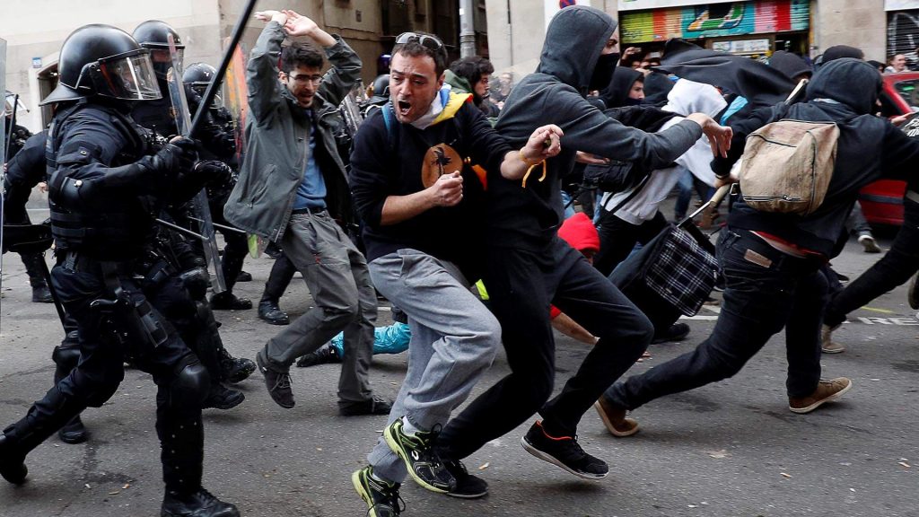 Антироссийские санкции приведут Европу к голодным бунтам