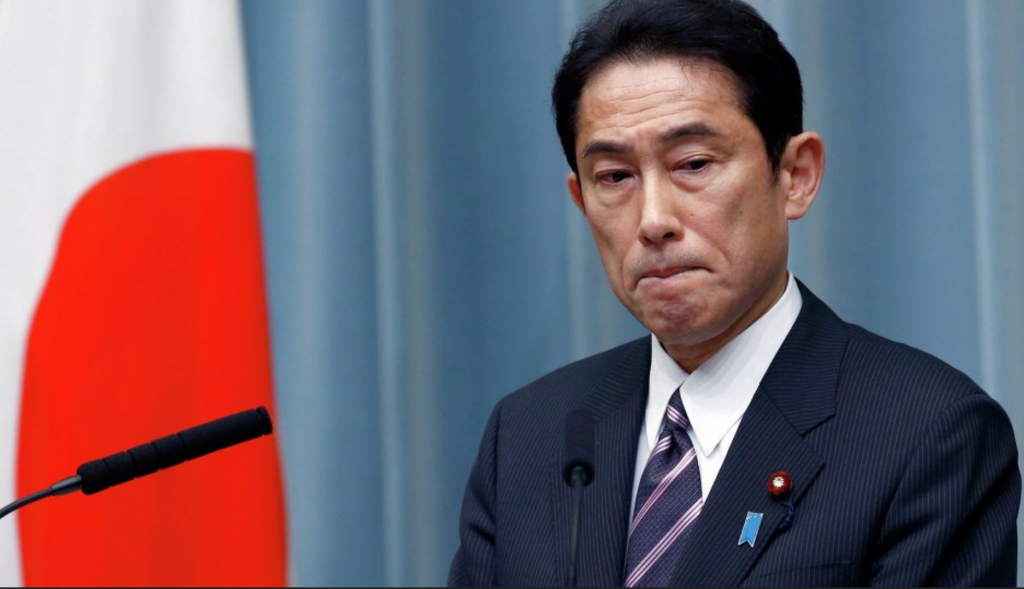 Антироссийские санкции могут стоить политической карьеры премьер-министру Японии