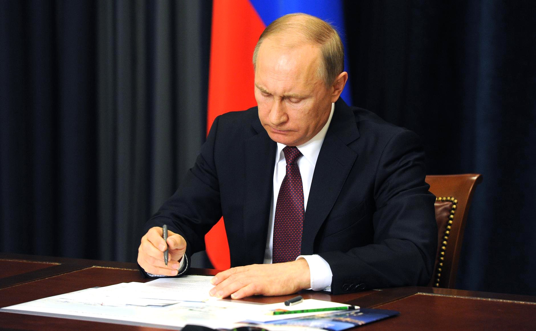 Путин подписал закон о вхождении ЛНР, ДНР, Запорожской и Херсонской областей в состав РФ
