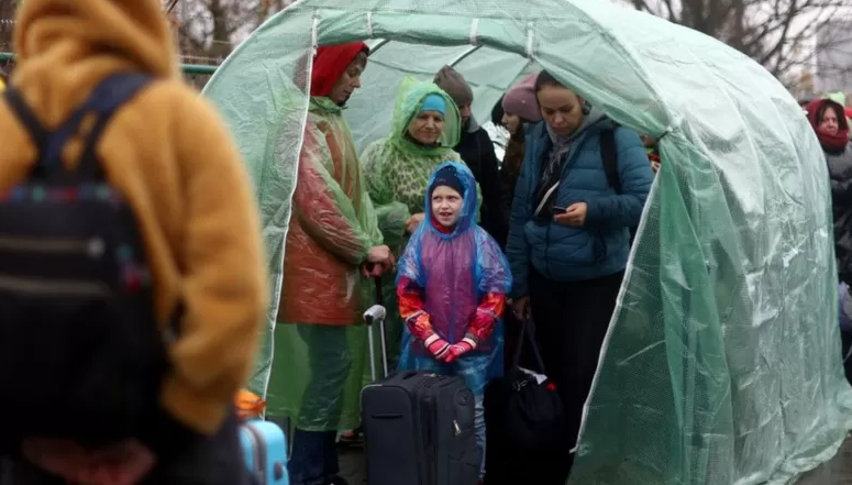 Украинские беженцы начинают покидать Европу