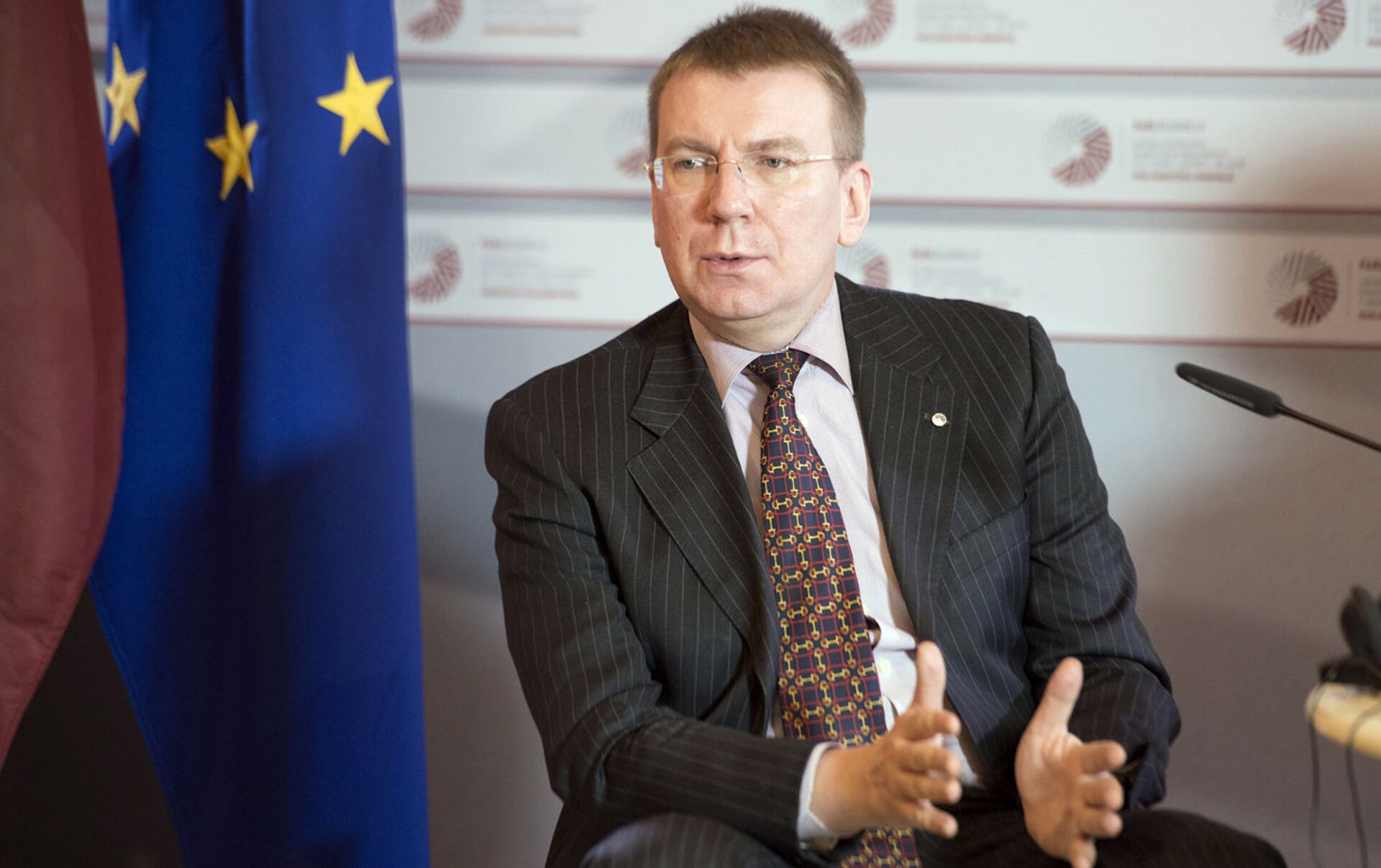 Глава МИД Латвии заявил, что гражданам России «не место» в Европе