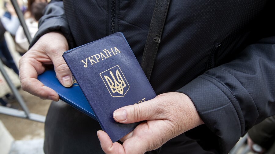МИД России допустил введение виз для украинцев