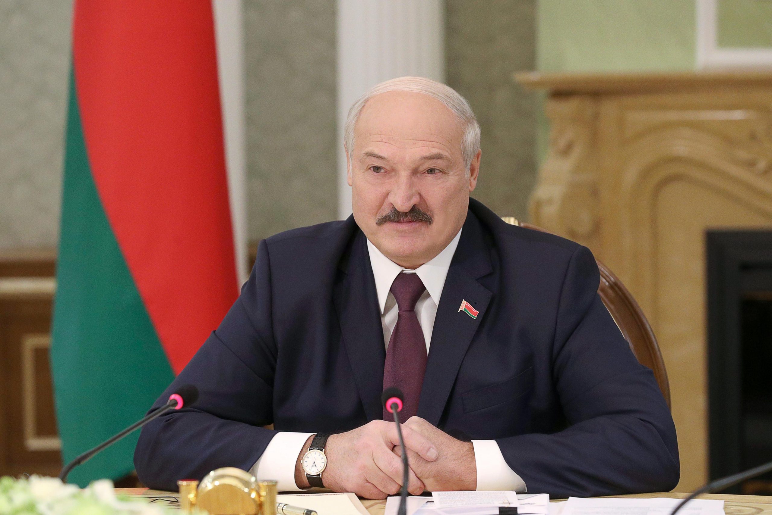 Лукашенко заявил, что в бизнесе "конь не валялся"