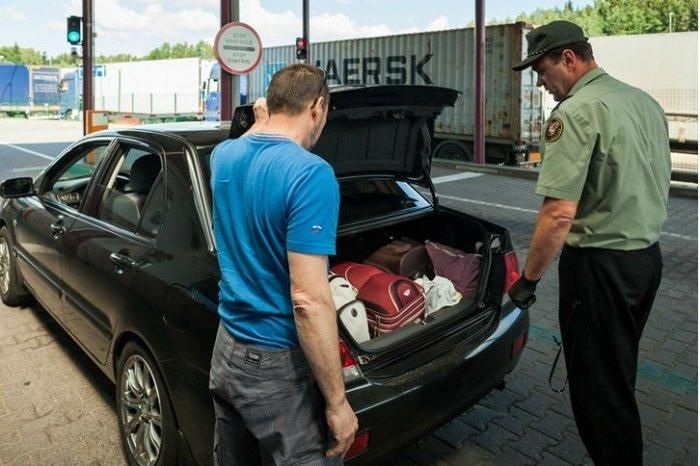 Литва передала Украине более 100 автомобилей