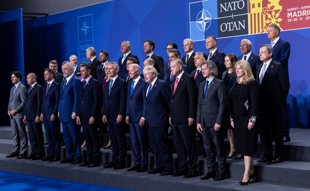 Депутат литовского Сейма возмутился тратами на саммит НАТО