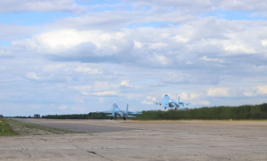 Военные летчики РБ и РФ патрулируют небо в рамках проверки боеготовности