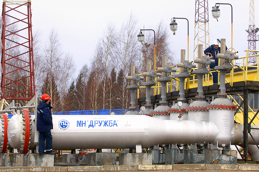 ЕС в 11-м пакете санкций запретил поставки нефти из РФ по северной ветке нефтепровода "Дружба" в Германию и Польшу