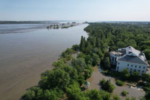 На Каховской ГЭС после обстрела разрушены задвижки, объявлена эвакуация