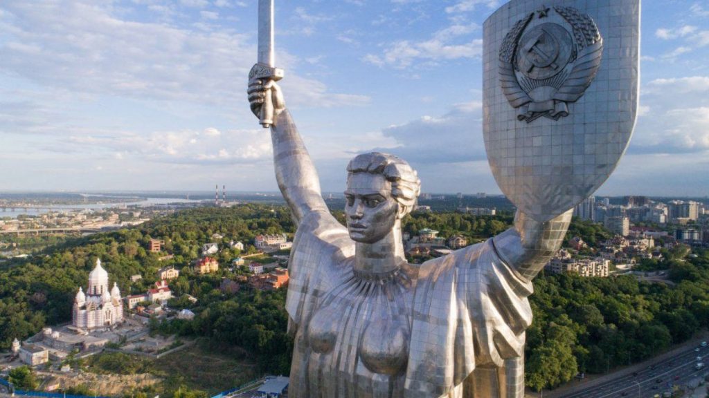 Ломать не строить – что ждет монумент «Родина-мать» в Киеве
