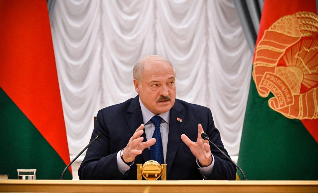 Лукашенко заявил о нежелании ехать на саммит ООН без Путина