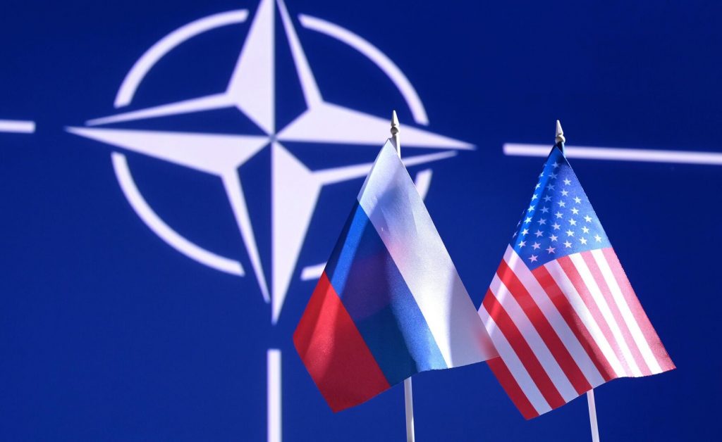 Против России сегодня воюет вся система НАТО – Медведев