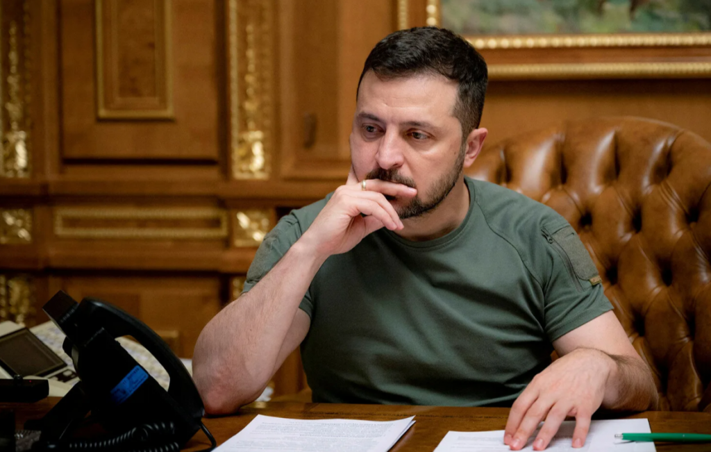 «Жаба из грязи» – что украинцы думают о Зеленском