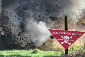 Трактор подорвался на минах возле украинско-белорусской границы