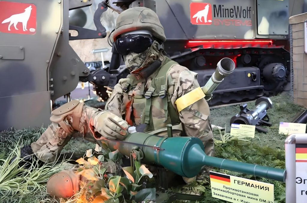 Минобороны РФ проводит выставку захваченной в зоне СВО иностранной техники