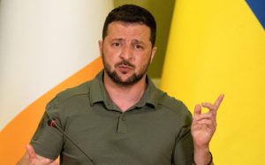 Почти 80 процентов украинцев считают Зеленского ответственным за коррупцию в стране
