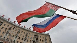 Мезенцев заявил о недопустимости барьеров при найме белорусов на работу в РФ