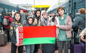 Крутой назвал наглым враньем заявления Запада об отдыхе детей Донбасса в Беларуси