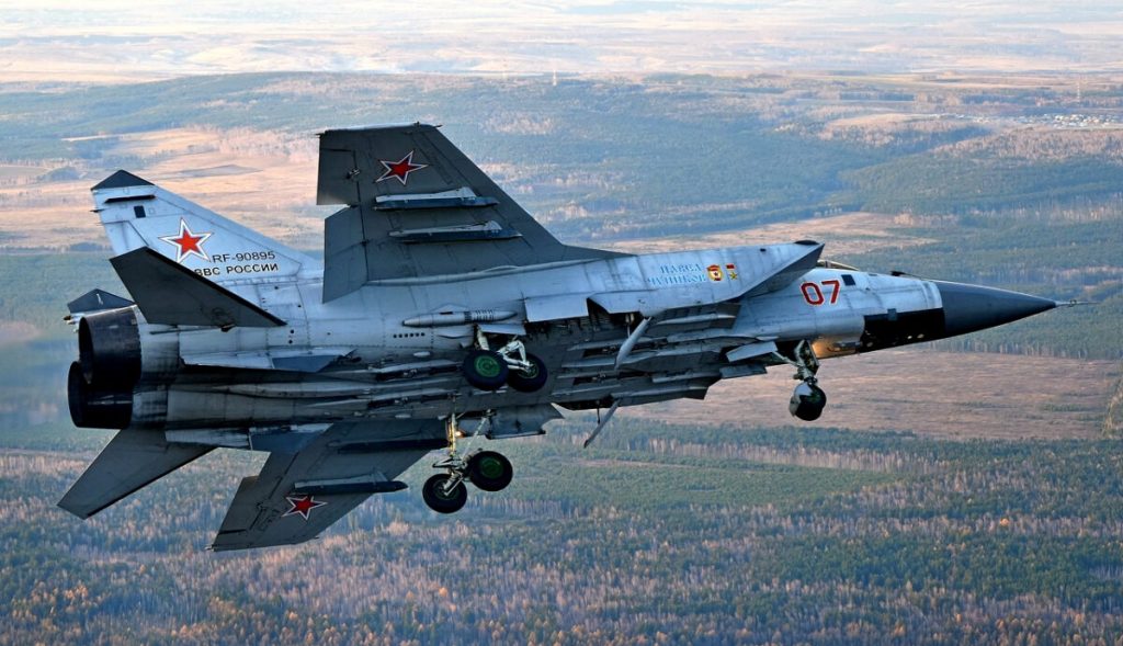 МиГ-31 будут патрулировать воздушное пространство над Черным морем