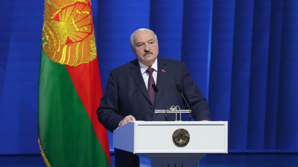 Лукашенко призвал Киев сесть за стол переговоров
