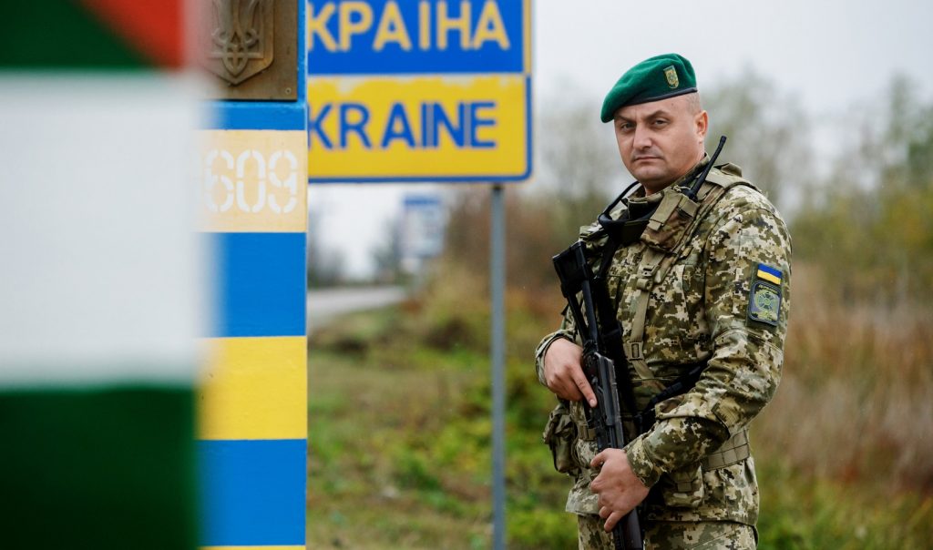 ВСУ собираются разместить бронетехнику на границе с РБ