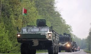 По дорогам четырех областей Беларуси будет передвигаться военная техника